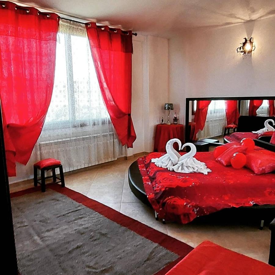 Indipendente Con Piscina Uso Esclusivo Internet Illimitato Villa Siniscola Luaran gambar