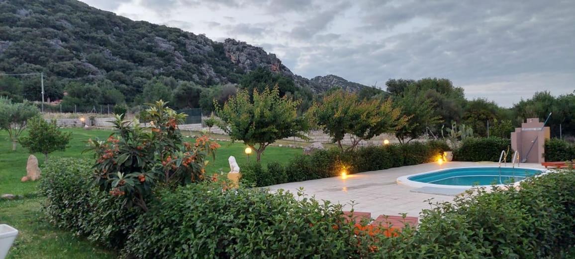 Indipendente Con Piscina Uso Esclusivo Internet Illimitato Villa Siniscola Luaran gambar