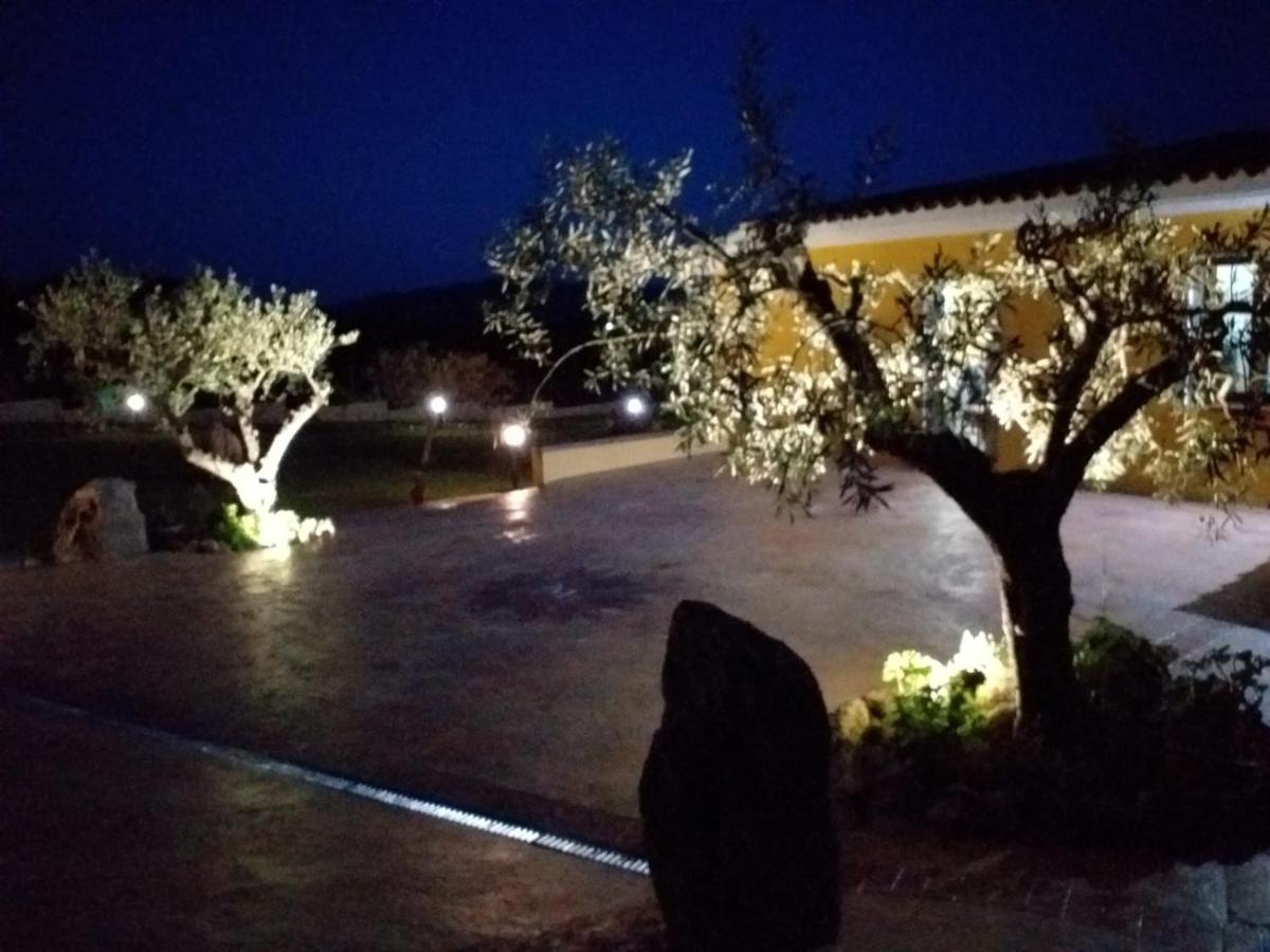 Indipendente Con Piscina Uso Esclusivo Internet Illimitato Villa Siniscola Luaran gambar