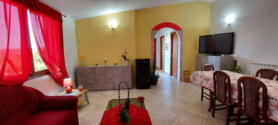Indipendente Con Piscina Uso Esclusivo Internet Illimitato Villa Siniscola Luaran gambar